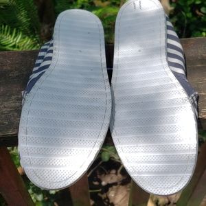 report canvas shoes